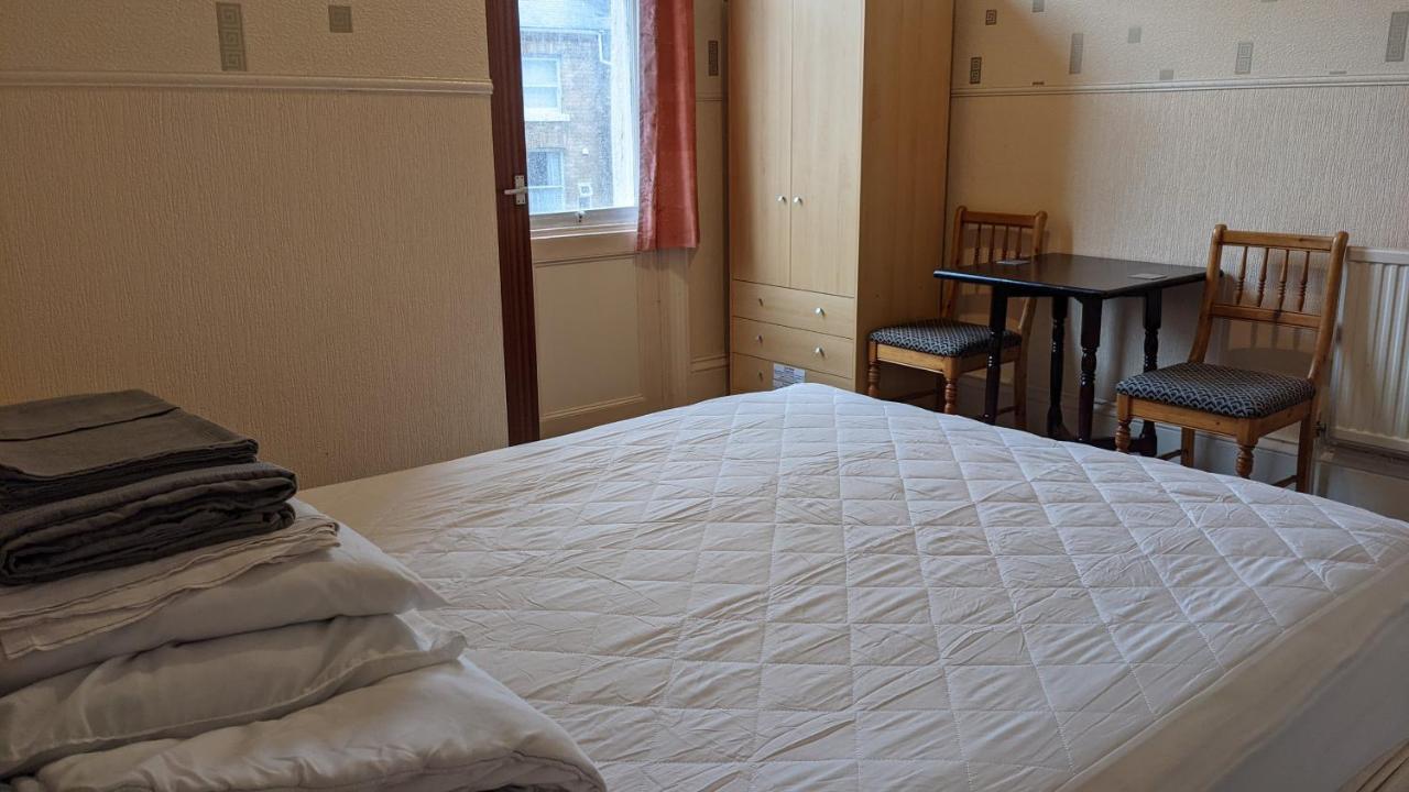 Areawest Hostel Скарбъро Екстериор снимка