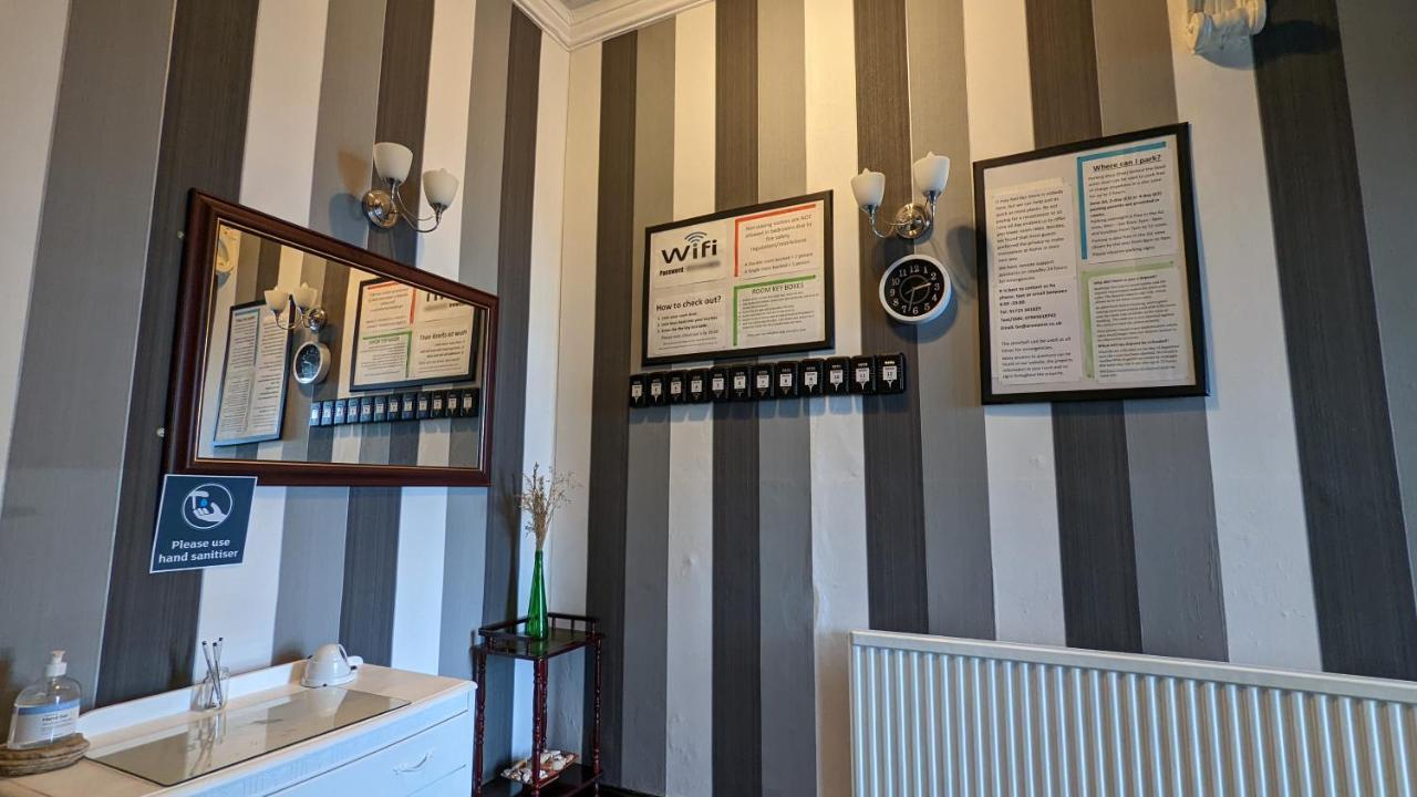 Areawest Hostel Скарбъро Екстериор снимка