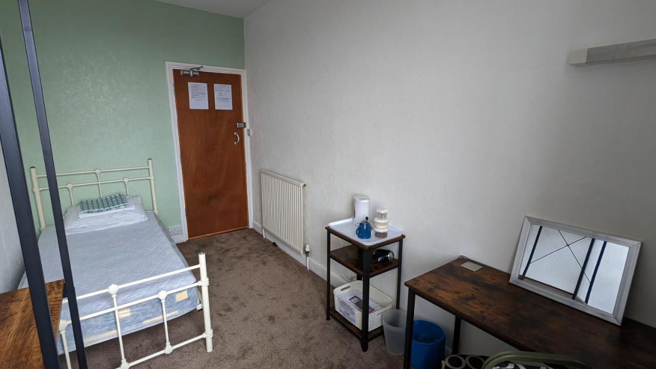 Areawest Hostel Скарбъро Екстериор снимка