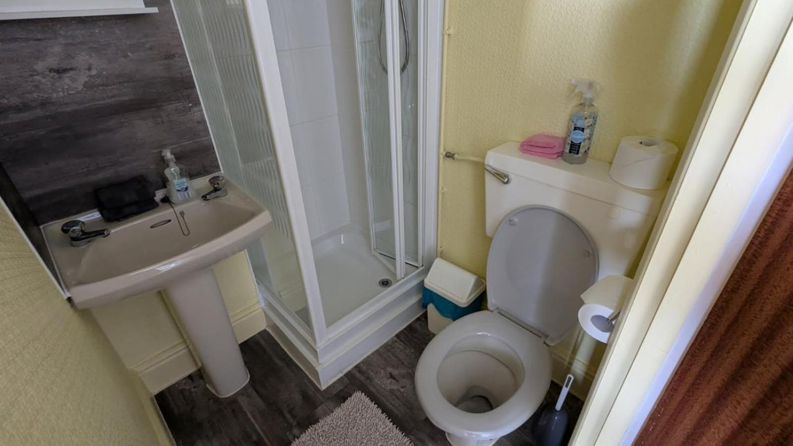 Areawest Hostel Скарбъро Екстериор снимка